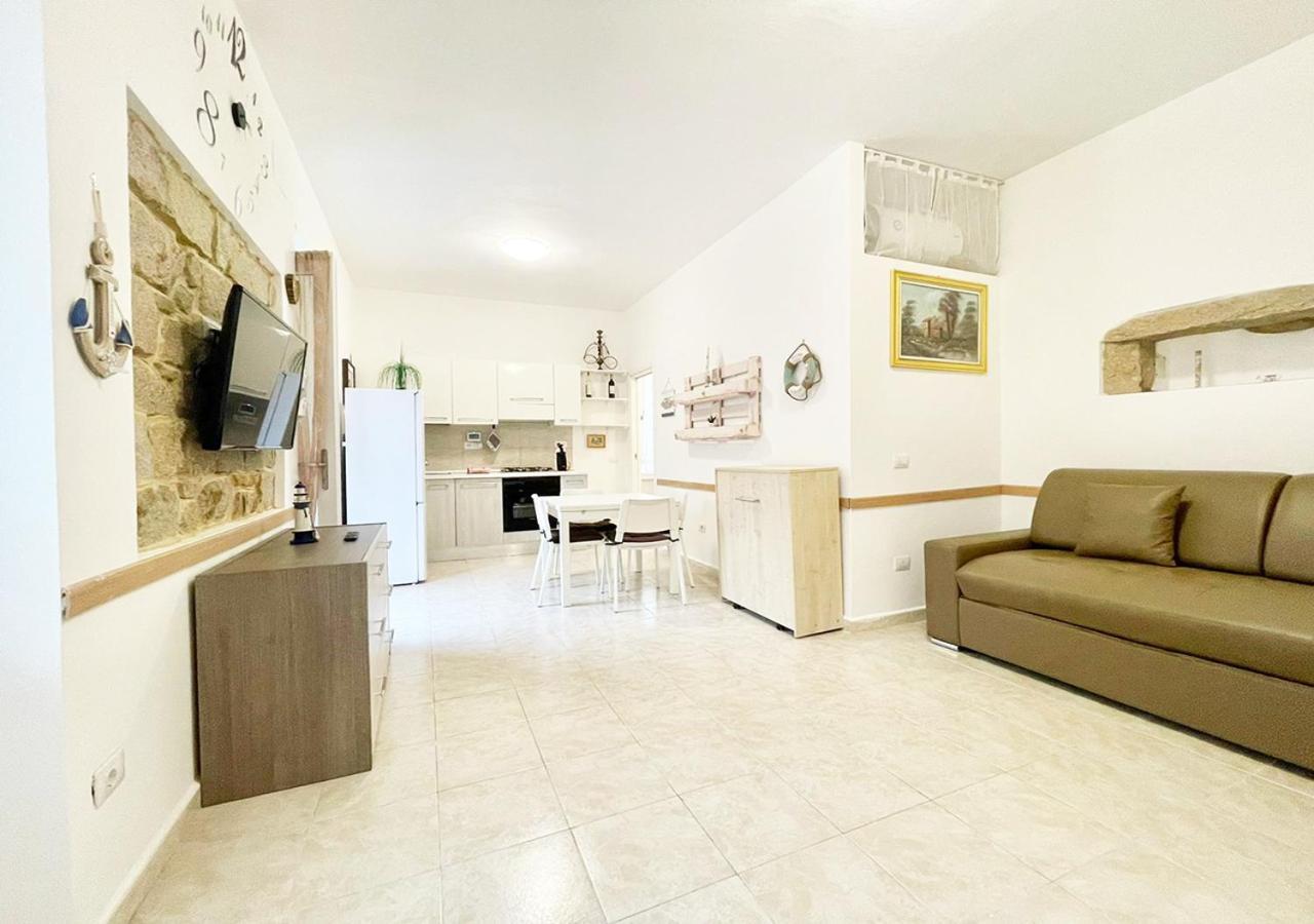 Pgs Immobiliare Srls Residenza Marino Bilocale In Centro Storico La Maddalena Διαμέρισμα Λα Μανταλένα Εξωτερικό φωτογραφία
