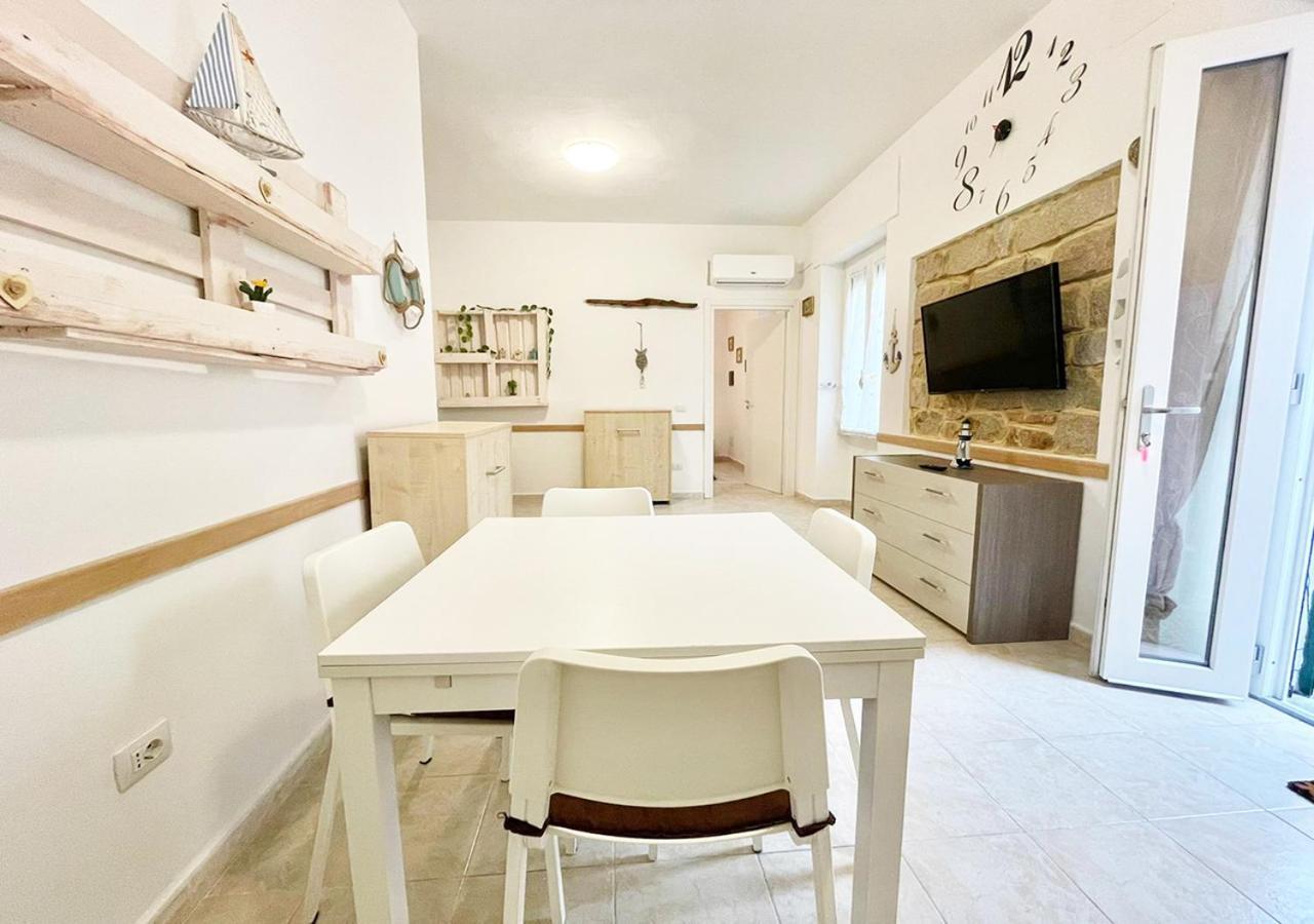 Pgs Immobiliare Srls Residenza Marino Bilocale In Centro Storico La Maddalena Διαμέρισμα Λα Μανταλένα Εξωτερικό φωτογραφία